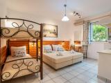 Paros Kontaratos Comfort Room (3-4 Adults) – Semi Basement