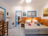 Paros Kontaratos two-bedroom apartment