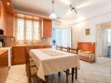 Three-Bedroom Apartment for 7-9