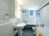 Three-Bedroom Apartment for 7-9