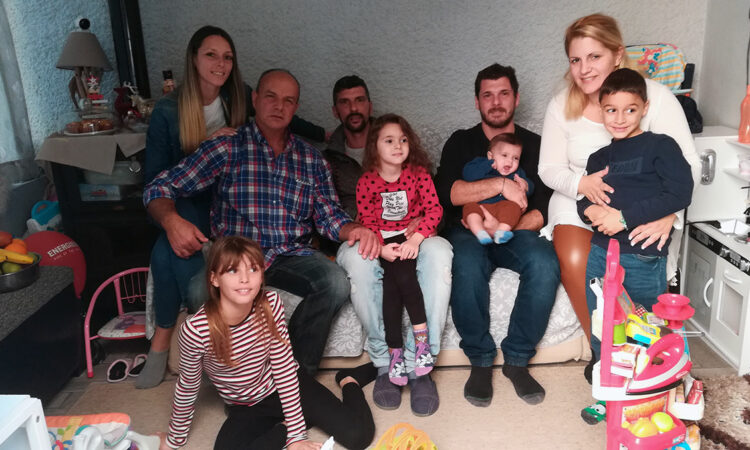 kontaratos family
